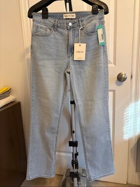 Indigo Six Relaxed Straight Jean